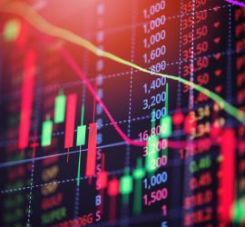Market Slips as Q1 Reports Arrive