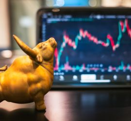 Wall Street Finishes Strong in Complicated Week